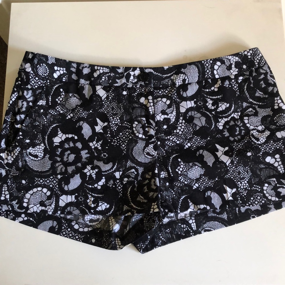 Express Black and White Lace Pattern Women Shorts
